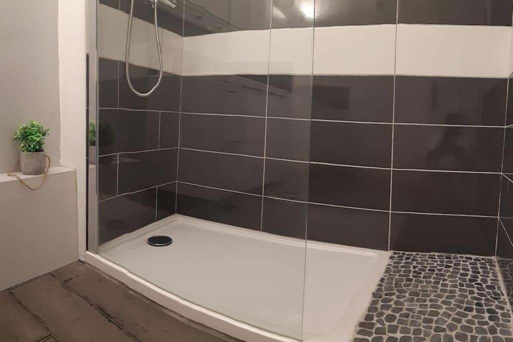 Ferienwohnung Au Calme, 200M Du Centre T2 Avec Balcon Et Parking Cassis Exterior foto