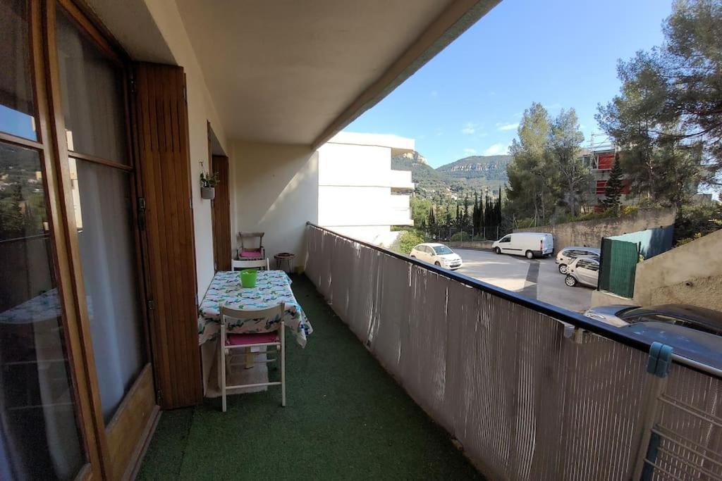 Ferienwohnung Au Calme, 200M Du Centre T2 Avec Balcon Et Parking Cassis Exterior foto