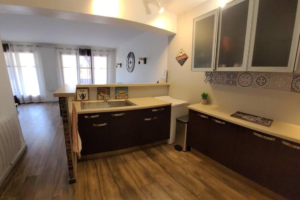Ferienwohnung Au Calme, 200M Du Centre T2 Avec Balcon Et Parking Cassis Exterior foto